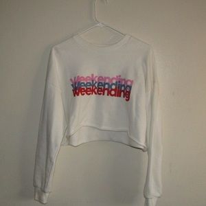 White long sleeve sweatshirt